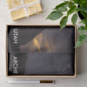 ユタの繊細なアーチの夜の星の天の川の風景 薄葉紙 (ギフト)