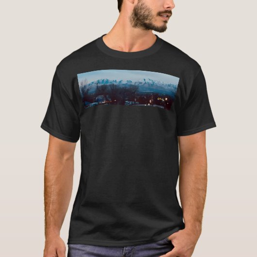 ユタ冬地平野アクティブ Tシャツ (正面)