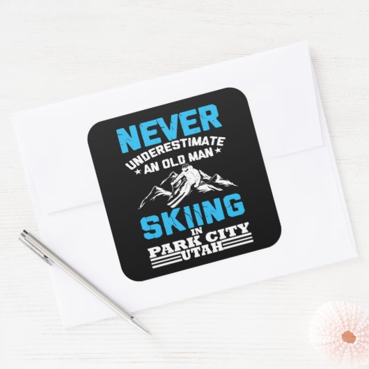 ユタ州でスキーをする老人を決して過小評価しない スクエアシール (封筒)