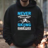 ユタ州でスキーをする老人を決して過小評価しない パーカ