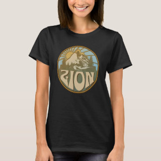 ユタ州の自然 Zion+National+Park 山のハイキング アウトドアグッズ Tシャツ