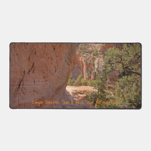 ユタ州アーチ付きキャニオンオーバーフロートレイル デスクマット (正面)