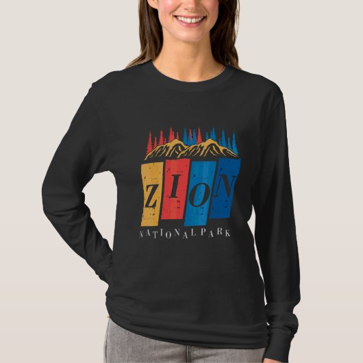 ユタ州キャニオン シオン国立公園 お土産 ハイキング カメラ Tシャツ (正面)