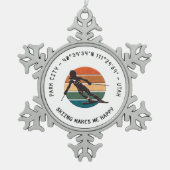 ユタ州スキーパークシティ – ウィメンスキーヤー,ブラック文字 スノーフレークピューターオーナメント (正面)