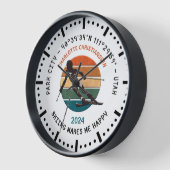 ユタ州スキーパークシティ – ウィメンスキーヤー,ブラック文字 壁時計 (傾斜)