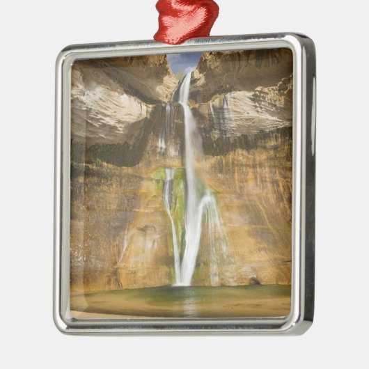 ユタ州、グランド階段エスカランテNM、下部カーフ メタルオーナメント (左)