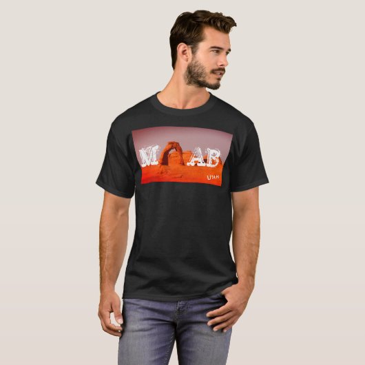 ユタ・アーチス国立公園モアブ Tシャツ (正面フル)