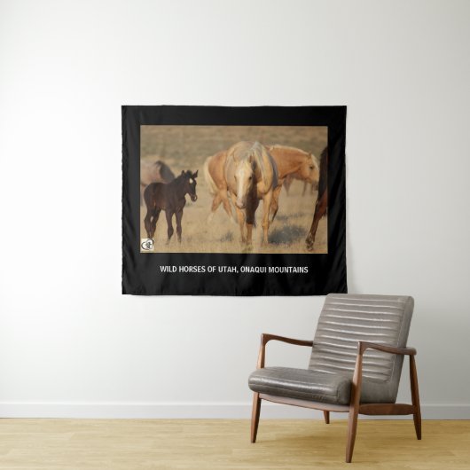 ユタ、ONAQUIのタペストリーの野生の馬山 タペストリー (インサイチュ(横))