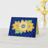 ユダヤ人の母親のための宝石で飾られたパーソナライズされたデイジー カード (黄色い花)