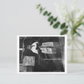 ユダヤ教の新年中に祈りのマントをまとった少年 シーズンポストカード (スタンド正面)