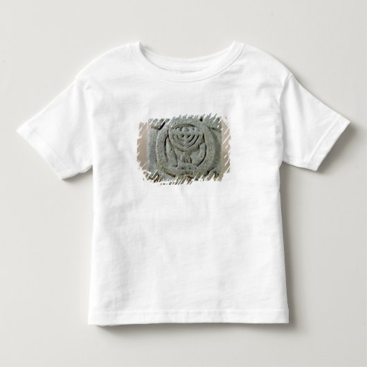 (ユダヤ教)メノラーを描写するレリーフ、浮き彫り トドラーTシャツ (正面)