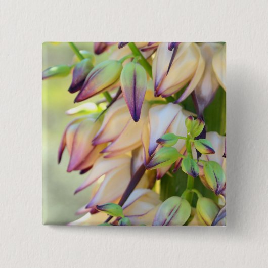 ユッカフラワーボタン 缶バッジ (正面)