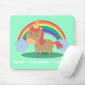 ユニコーンがあることを試みているかわいいのブラウンの馬 マウスパッド (マウス)