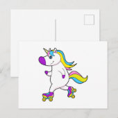 ユニコーンがローラースケートでインラインスケートをしている ポストカード (正面/裏面)