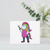 ユニコーンが美容師としてハサミを持つ ポストカード (スタンド正面)