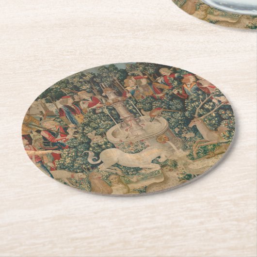 ユニコーンが見つかった、中世のタペストリー ラウンドペーパーコースター (アングル)