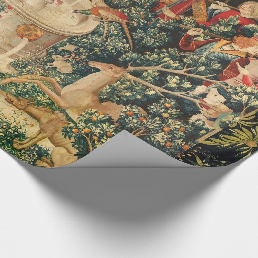 ユニコーンが見つかる/噴水と他の動物 ラッピングペーパー (角)