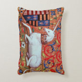 ユニコーンと中世ファンタジーの花，フローラモチーフ アクセントクッション (正面(垂直))