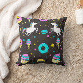 ユニコーンと恐竜のパターン クッション (ブランケット)