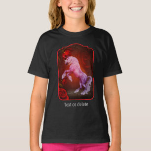 ユニコーンと赤いバラ ファンタジーな馬のアート Tシャツ