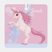 ユニコーンと雪の名前を追加ピンクメタルオーナメント メタルオーナメント (裏面)