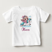 ユニコーンにまたがる可愛い女の子 ベビーTシャツ (正面)