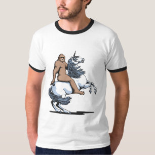 ユニコーンに乗っているビッグフット Tシャツ