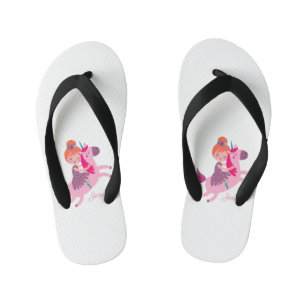 ユニコーンに乗るかわいいオレンジ色の髪の少女 キッズビーチサンダル