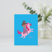 ユニコーンに乗るかわいい黒髪の女の子 ポストカード (スタンド正面)