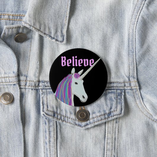 ユニコーンに黒いピンクの円形ボタンを信じて下さい 缶バッジ (インサイチュ)