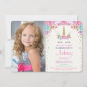 ユニコーンのスランバー・パーティーのピンクおよび金ゴールドの写真の誕生日 招待状 (正面)