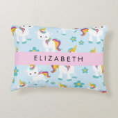 ユニコーンのパターン，かわいいユニコーン，あなたの名前 アクセントクッション (裏面)