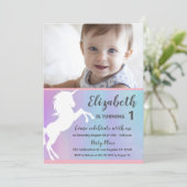 ユニコーンのベビーの写真の最初誕生会 招待状 (スタンド正面)