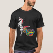 ユニコーンの屁をする虹のおもしろいで笑わされるで陽気なレディース Tシャツ (正面)