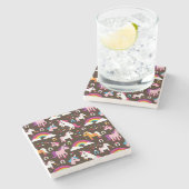 ユニコーンの虹は背景の馬をからかいます ストーンコースター (横)