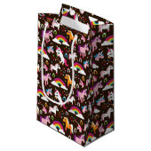 ユニコーンの虹は背景の馬をからかいます スモールペーパーバッグ (正面アングル)