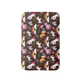 ユニコーンの虹は背景の馬をからかいます バスマット (正面縦)