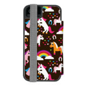 ユニコーンの虹は背景の馬をからかいます INCIPIO iPhoneウォレットケース (フォリオ裏面)