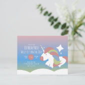 ユニコーンの誕生日パーティー 雲 カラフルなグラデーション ポストカード (スタンド正面)