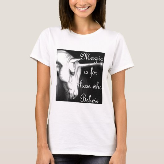 ユニコーンの魔法 Tシャツ (正面)