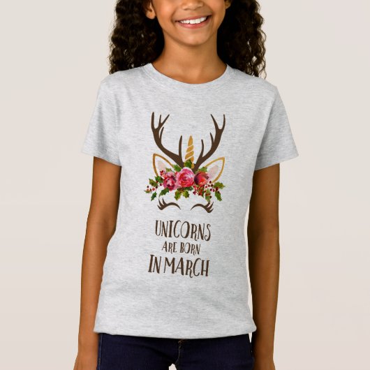 ユニコーンは3月に生まれます。 誕生日プレゼント。 かわいい Tシャツ (正面)