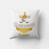 ユニコーンは4月の誕生日のユニコーンに生まれます クッション (裏面)