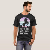 ユニコーンを愛する女の子 Tシャツ (正面フル)