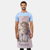 ユニコーンマジカルレインボーカラーズピンクグリッター エプロン (着用した状態)