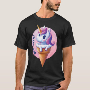 ユニコーンユニコーンアイスクリームプリンかわいい動物スイーツC Tシャツ