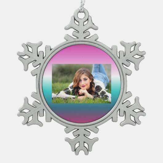 ユニコーンラベンダーティール(緑がかった色)グラデーションターコイズ スノーフレークピューターオーナメント (正面)