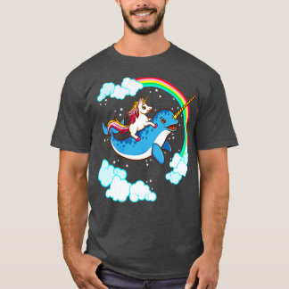 ユニコーン乗馬ナルワルかわいい魔法 Tシャツ