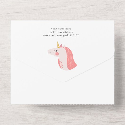 ユニコーン赤ちゃんシャワーピンクと金ゴールド オールインワン招待状 (裏面)