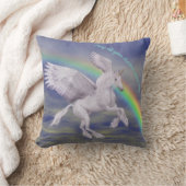 ユニコーン飛んでいるオーバーレインボードリームズファンタジー馬 クッション (ブランケット)