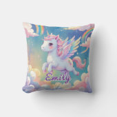ユニコーン飛んでいる虹の翼 – 編集可能な名前 クッション (正面)